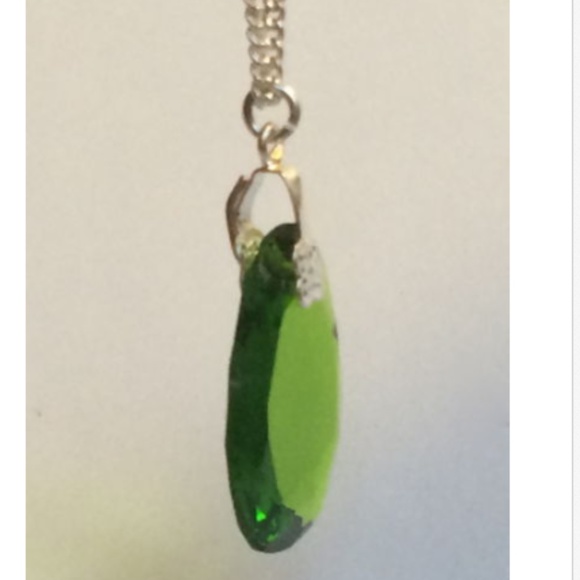 Vintage Silver Green Art Glass Pendant Necklace Simulated Emerald 18" Plated - Picture 6 of 8